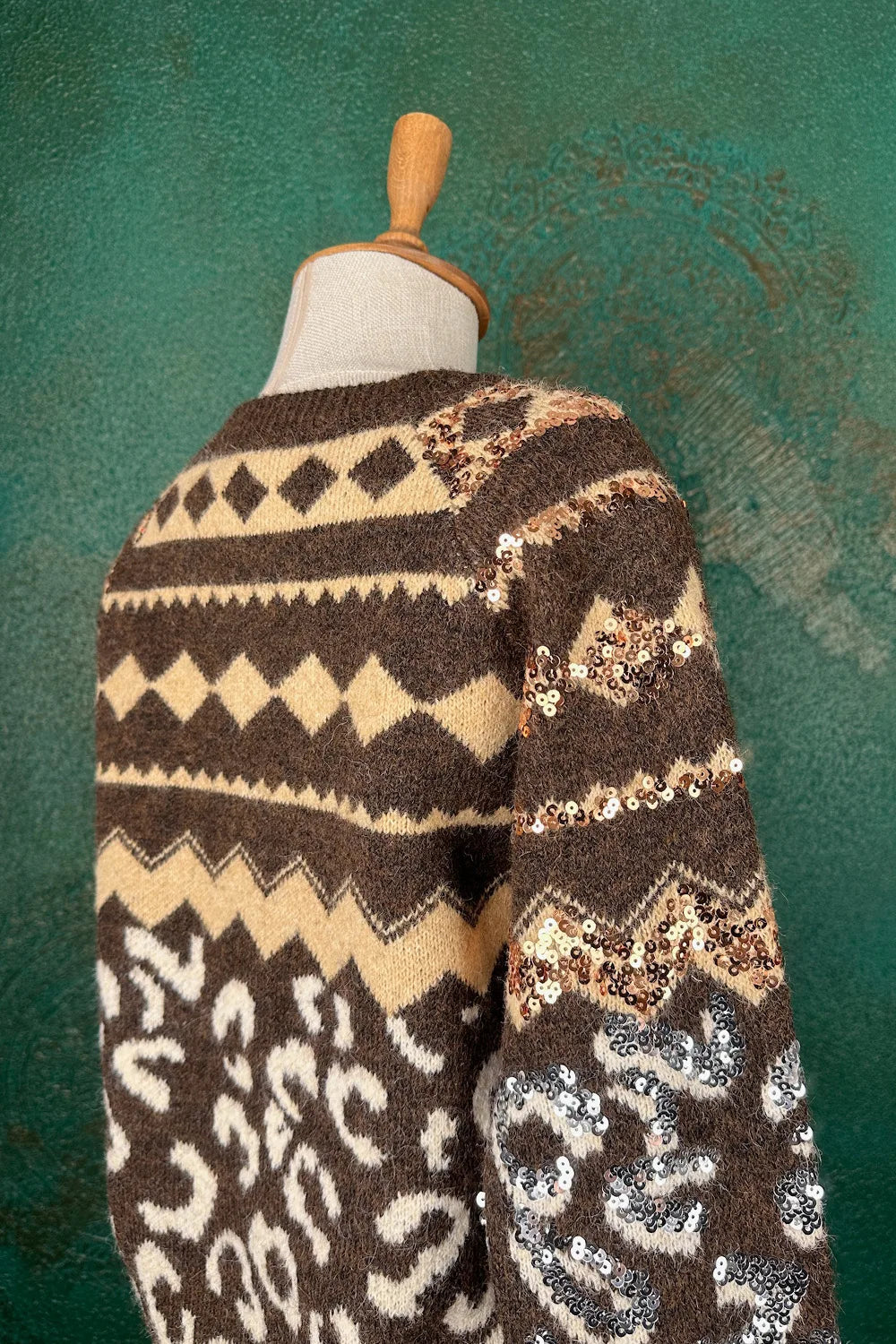 Pul İşlemeli Desenli Kazak