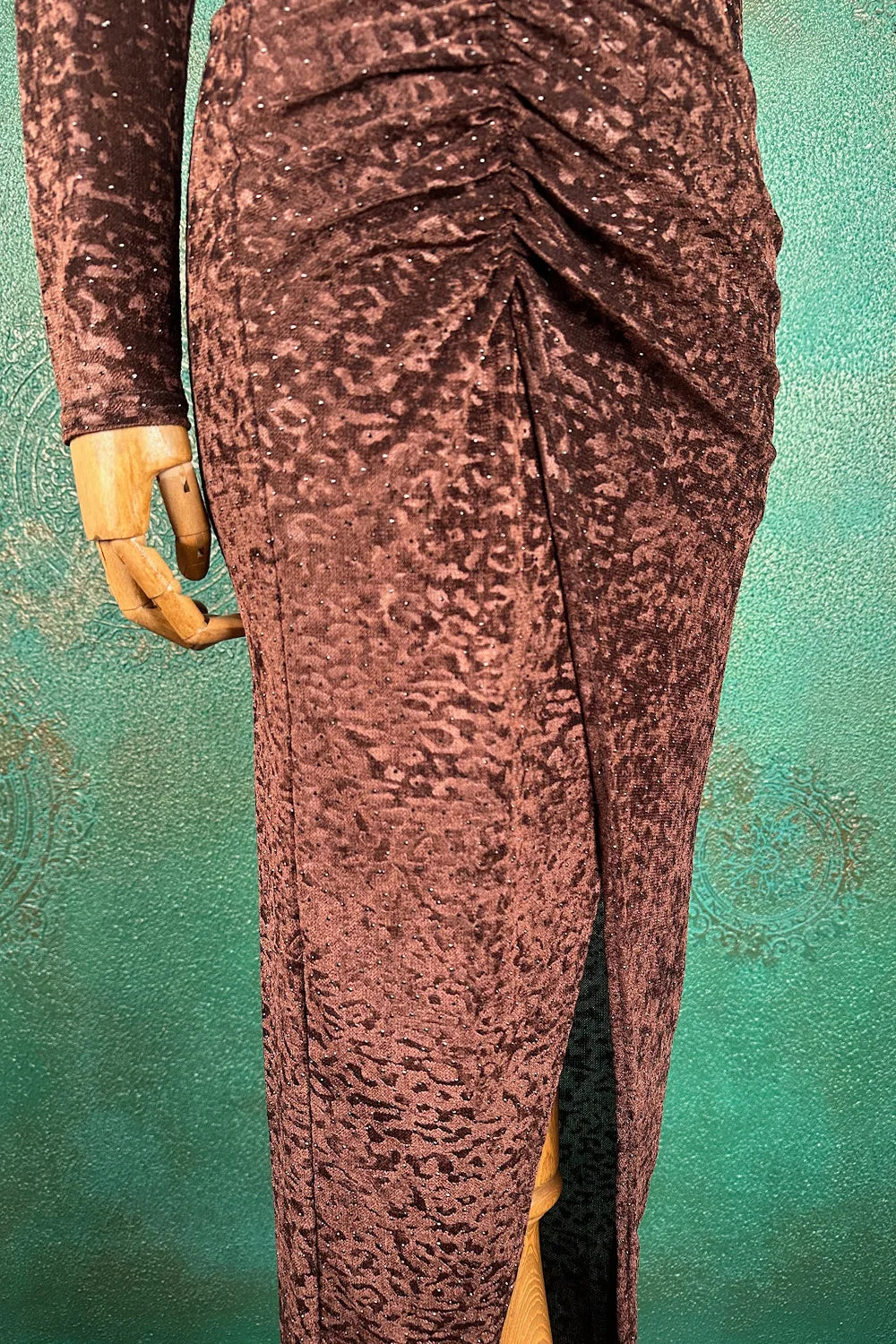 Drapeli Yırtmaçlı Uzun Elbise