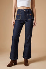 Lacivert jean kadın, cep detaylı, çıtçıtlı, crop kesim, önden görünüm