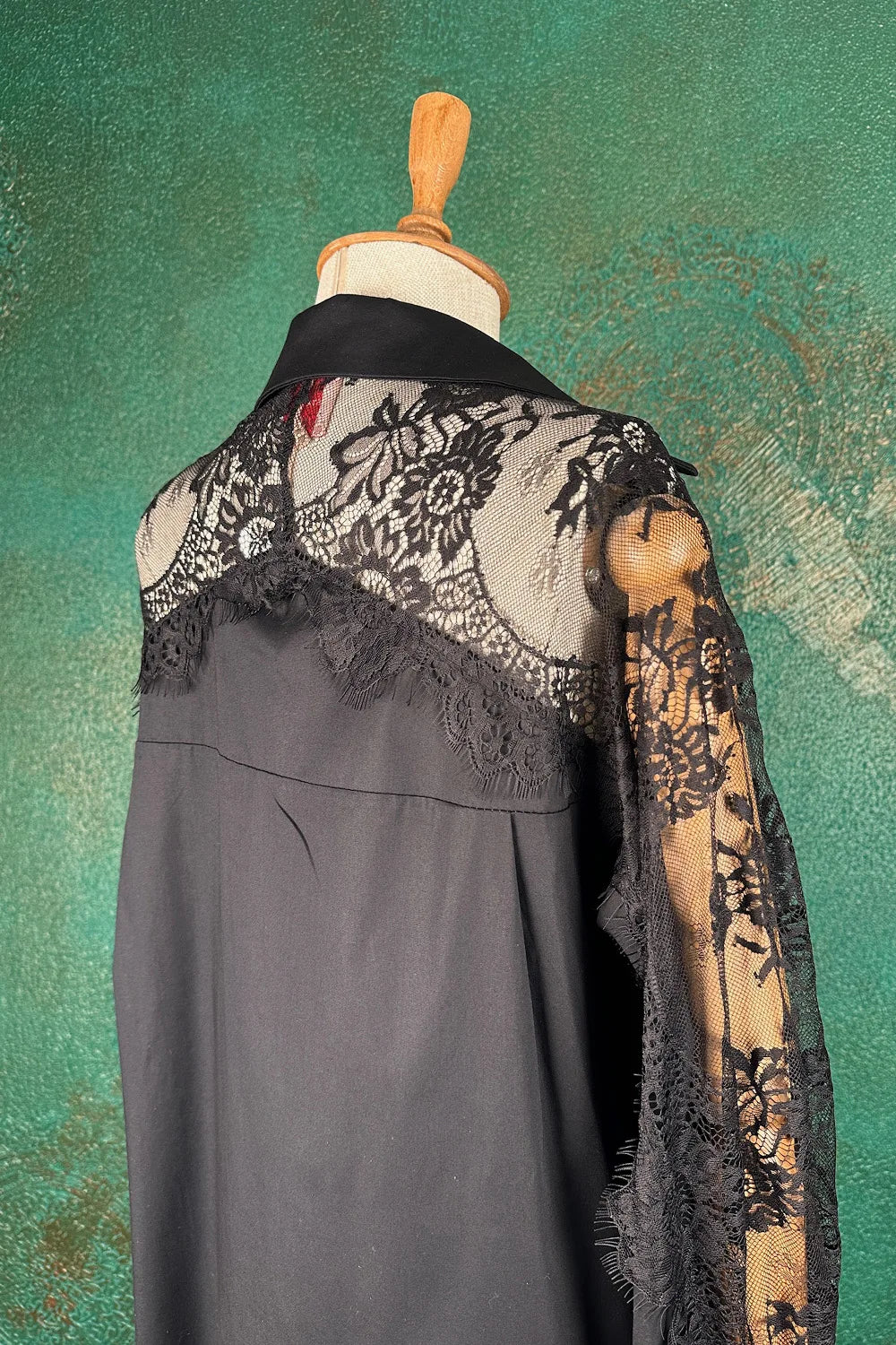 Dantel Detaylı Gömlek