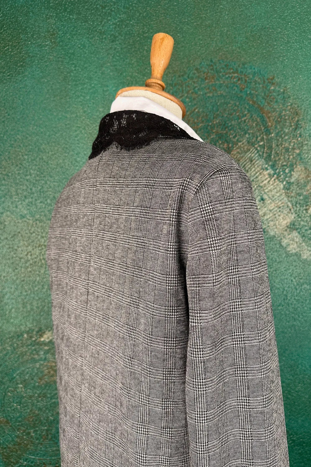 Dantel Detaylı Glen Ekoseli Ceket