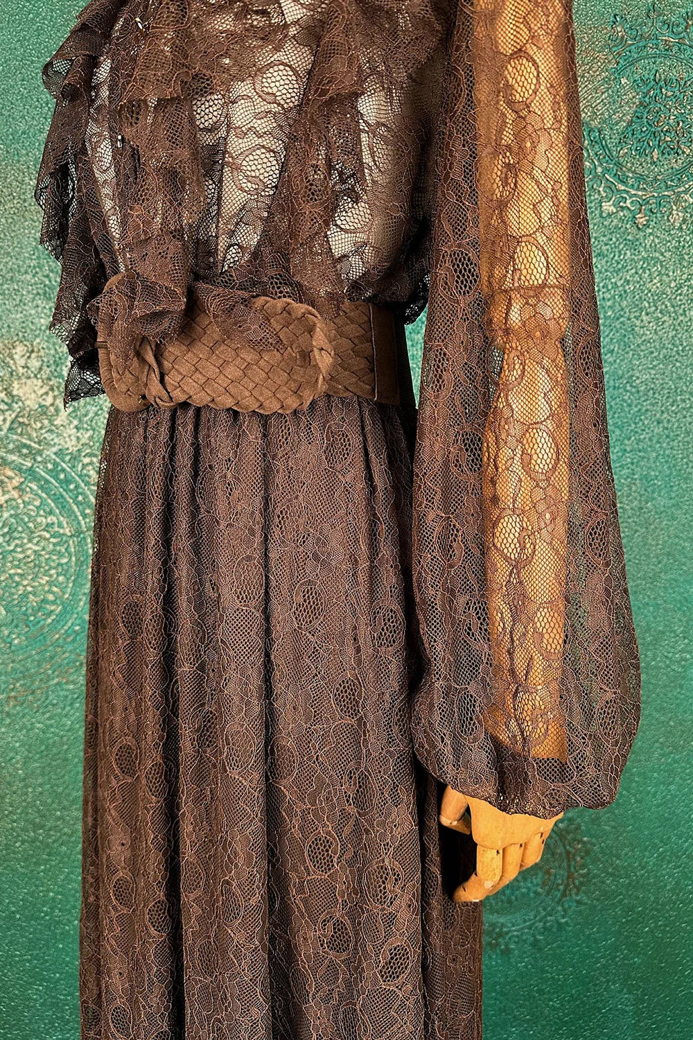 Dantel Detaylı Midi Elbise