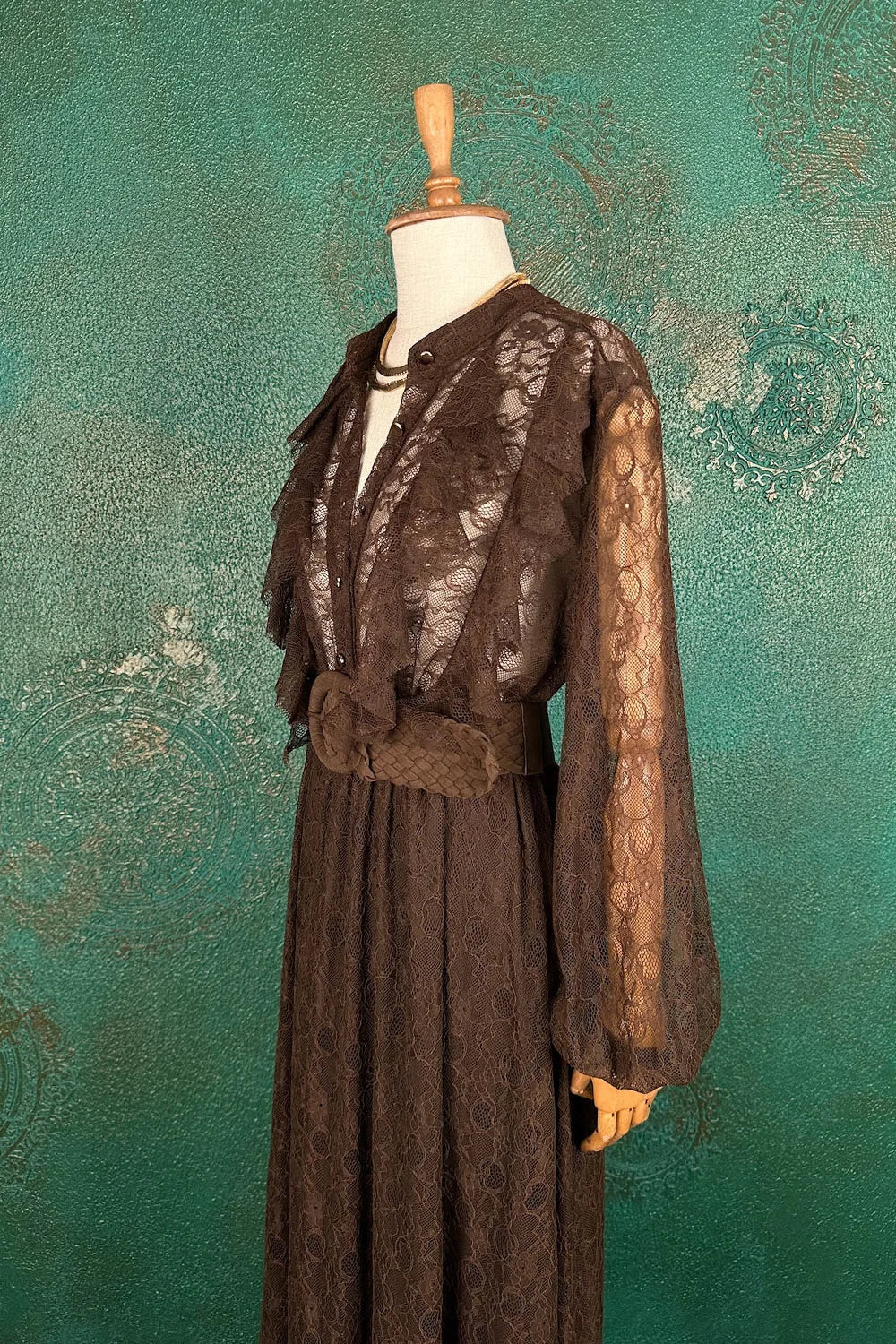 Dantel Detaylı Midi Elbise