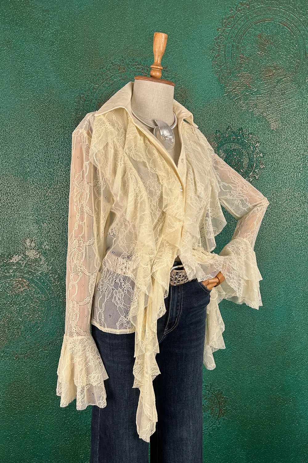 Dantel Detaylı Gömlek