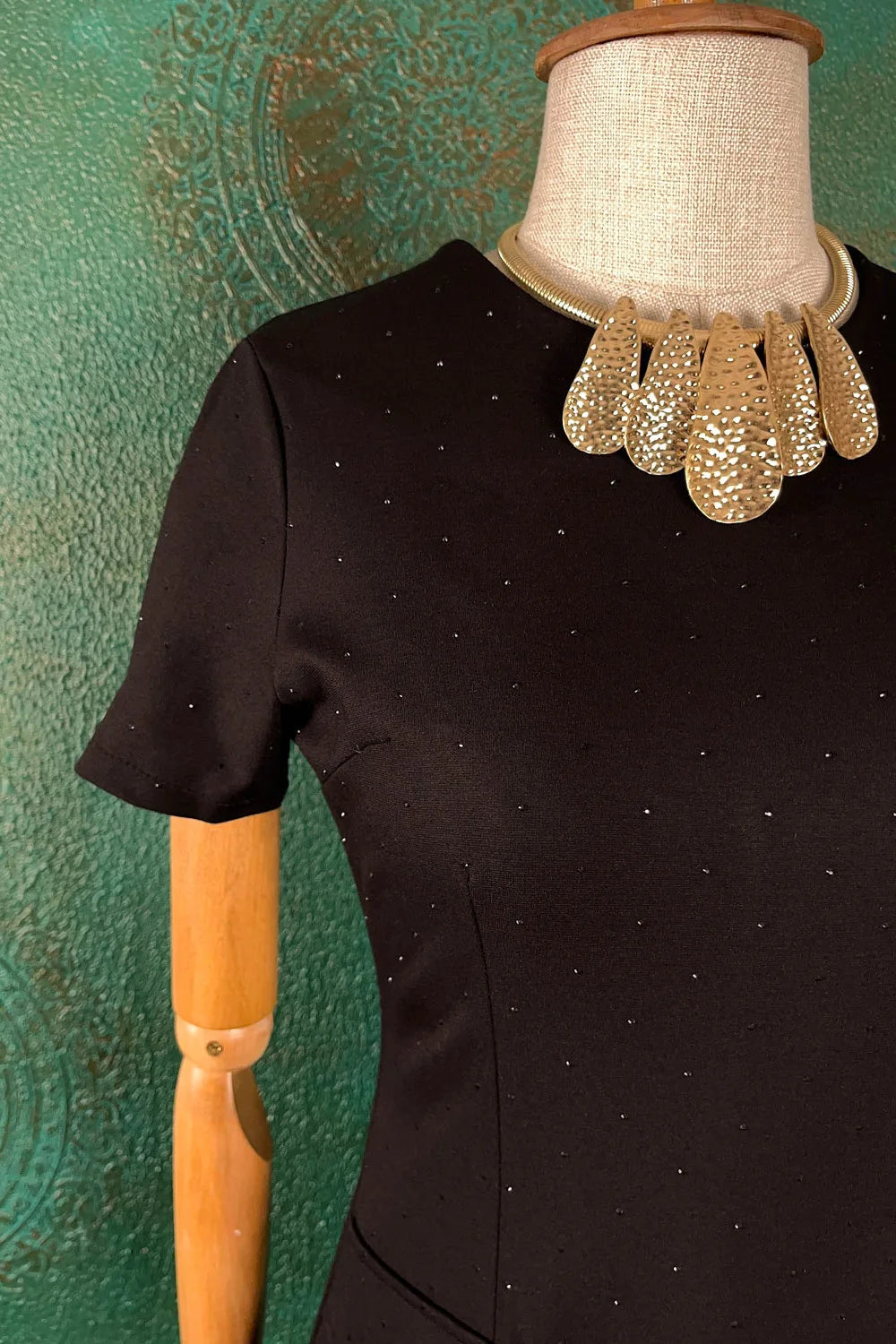 Taş İşlemeli Mini Elbise