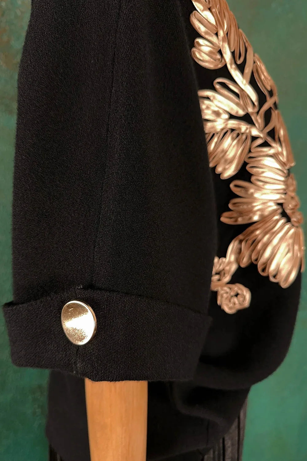 İşlemeli Triko Kazak