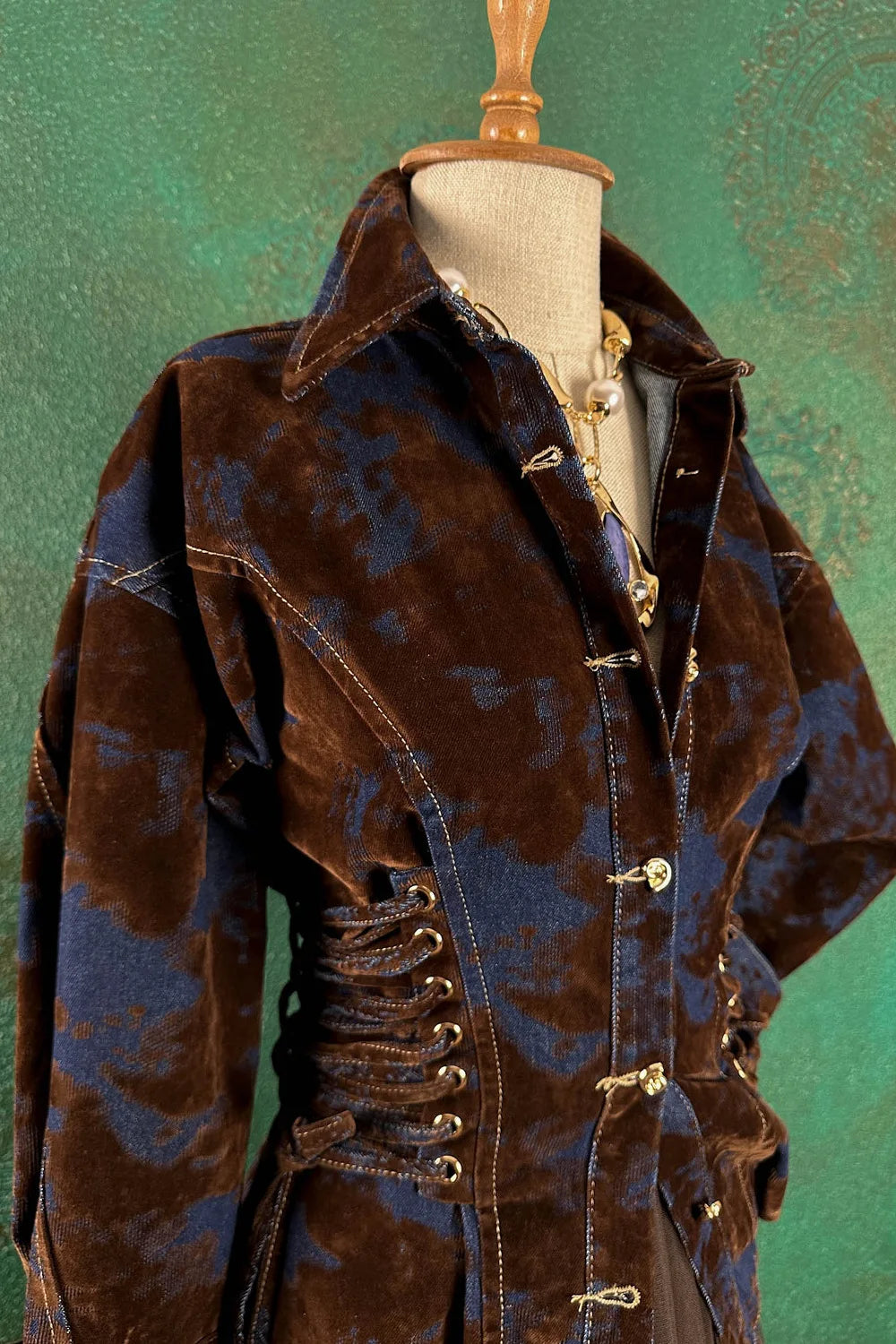 Kadife Gölgeli Gömlek