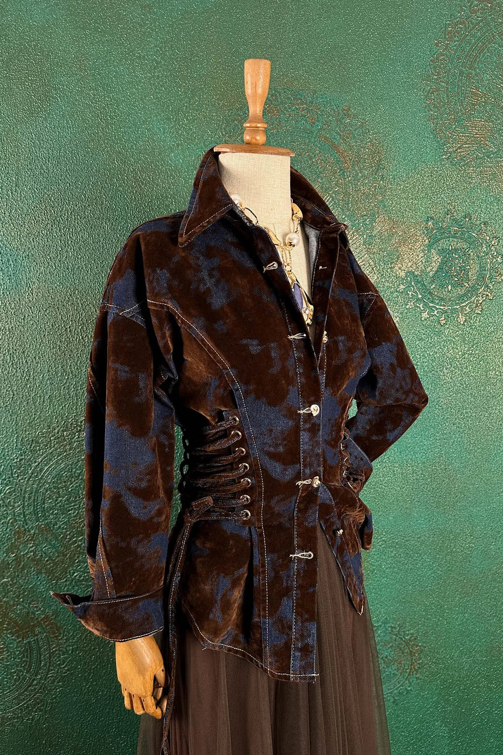 Kadife Gölgeli Gömlek