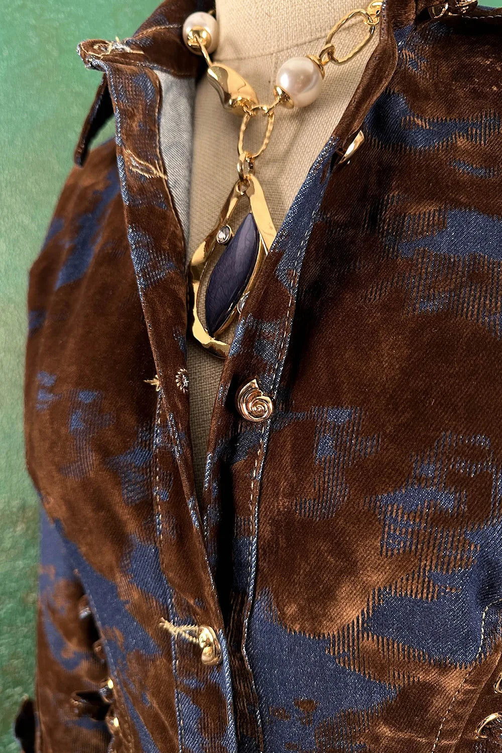 Kadife Gölgeli Gömlek