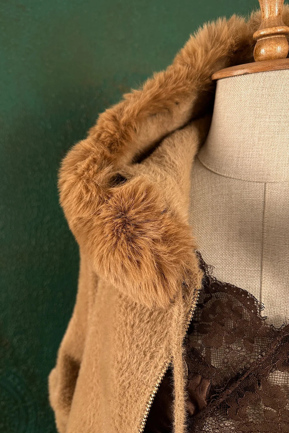 Kürk Detaylı Yumuşak Hırka