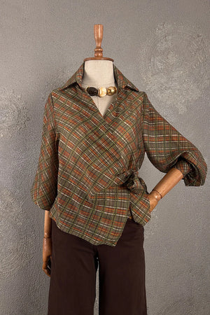Yeşil kahverengi kareli kruvaze gömlek, kadın, oversize kesim, uzun kollu, önden görünüm, vintage stil