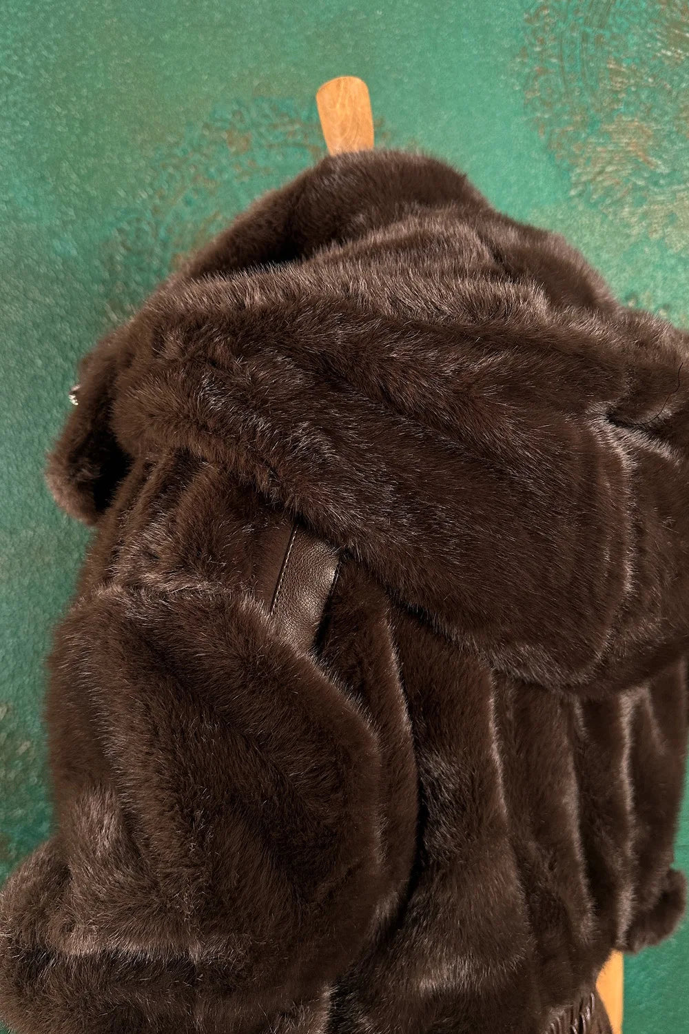 Kapüşon Detaylı Kürk Ceket