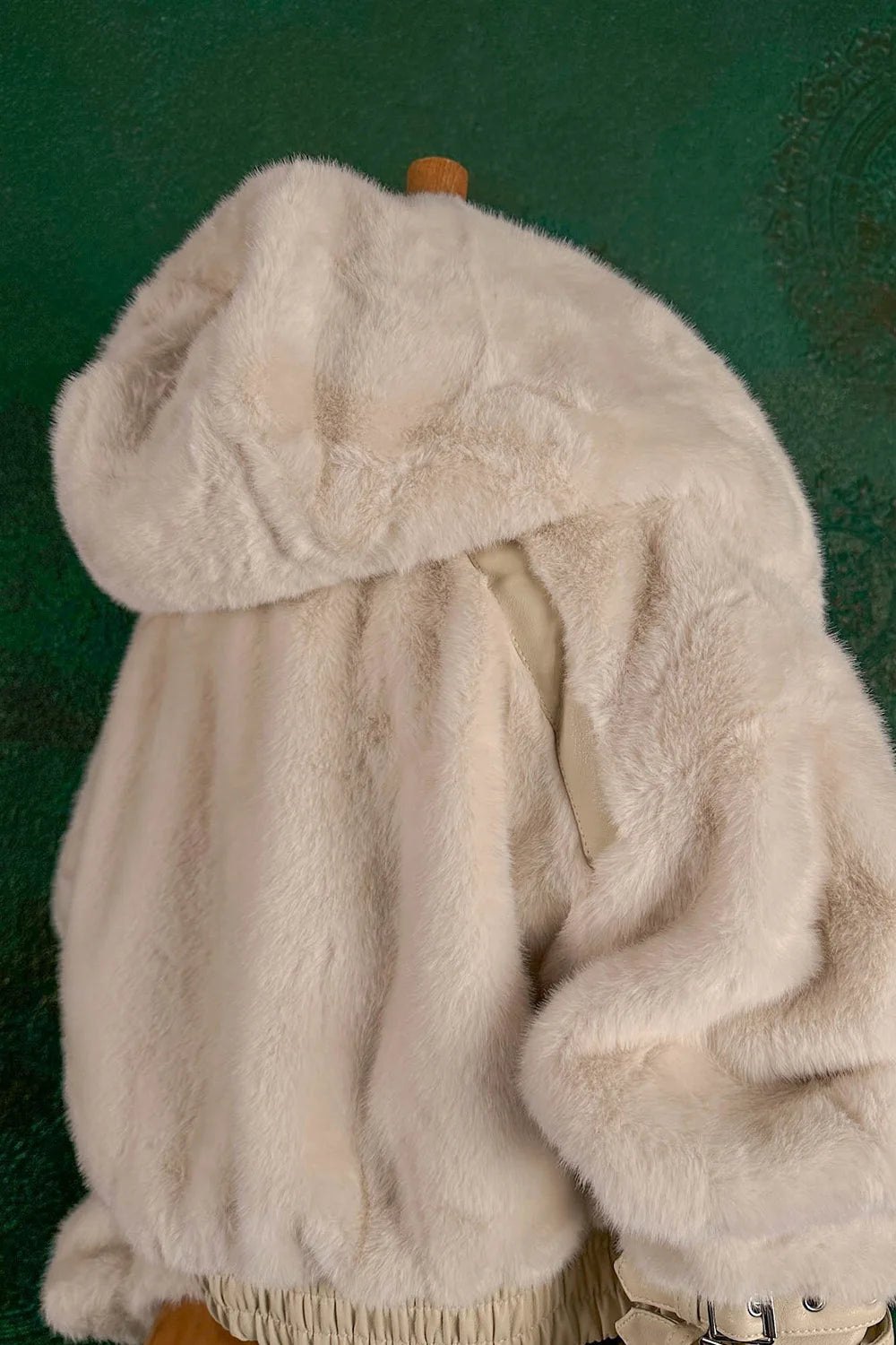 Kapüşon Detaylı Kürk Ceket