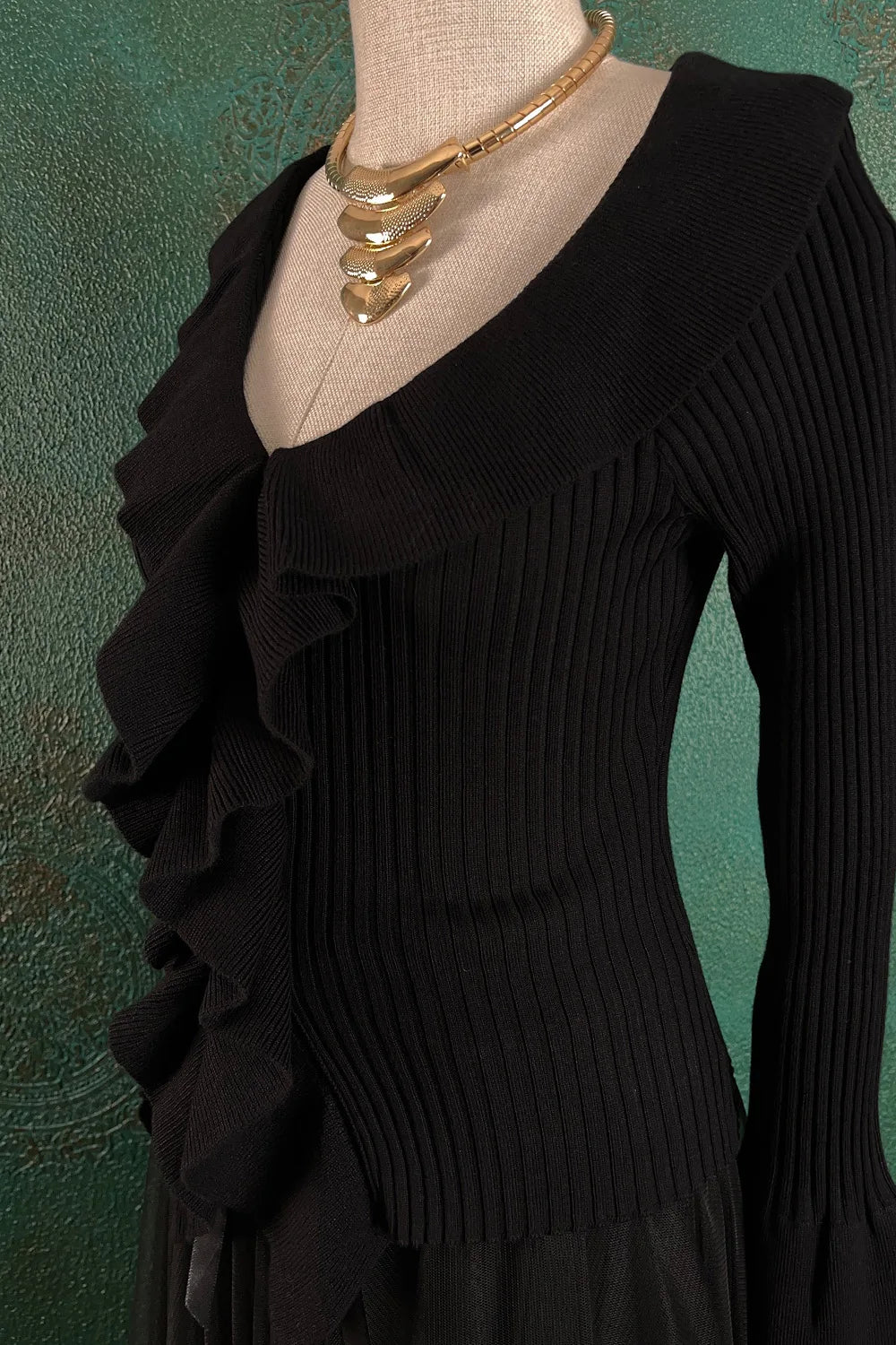 Volan Detaylı Triko