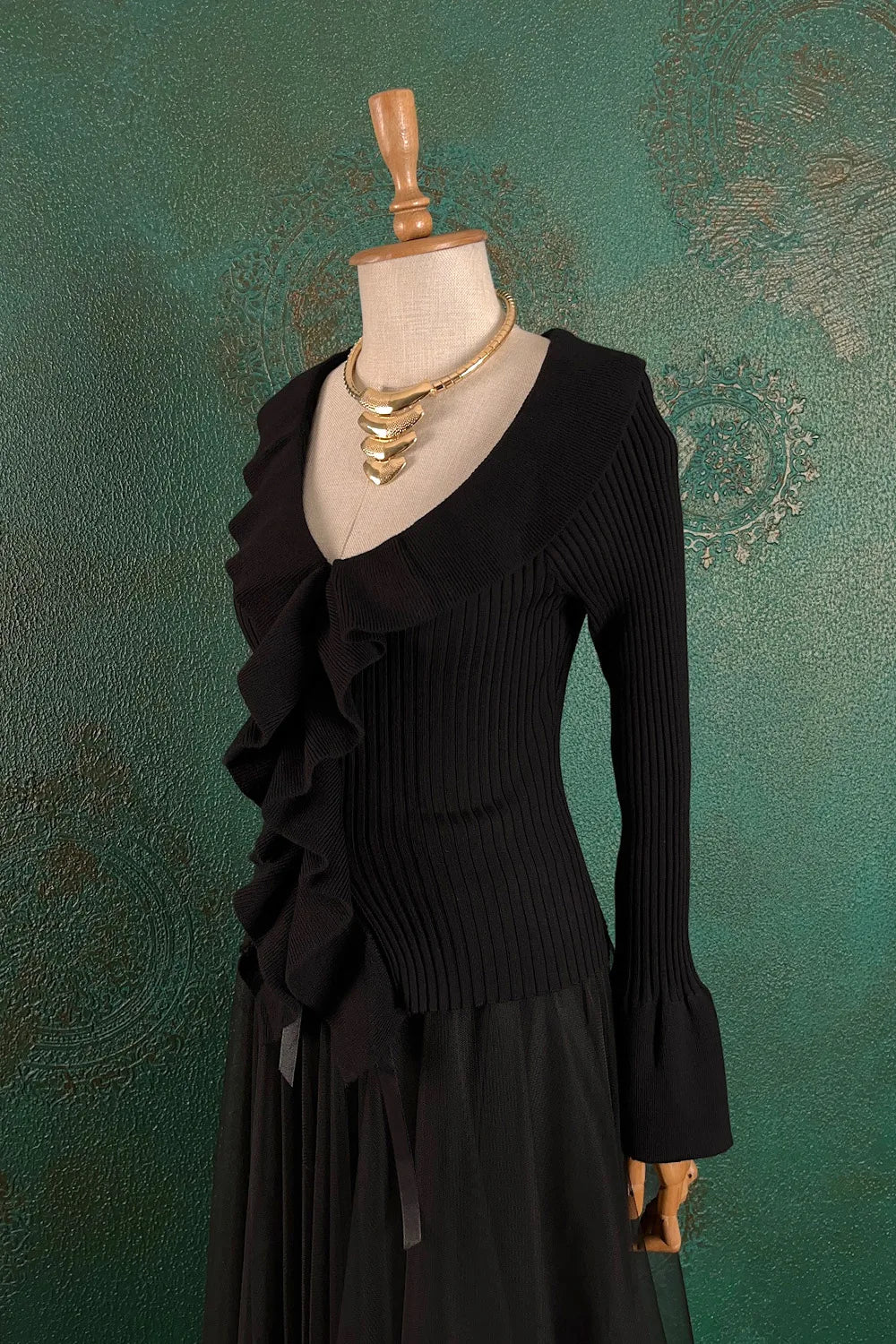 Volan Detaylı Triko