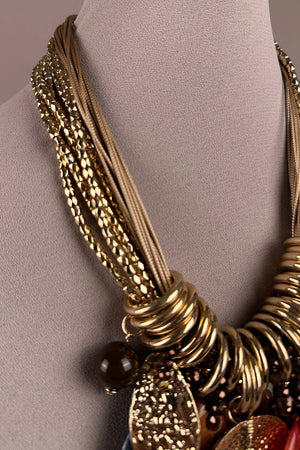 Gold detaylı bohem kadın kolye, çok sıralı zincir tasarım, boncuk aksesuarı, şık görünüm