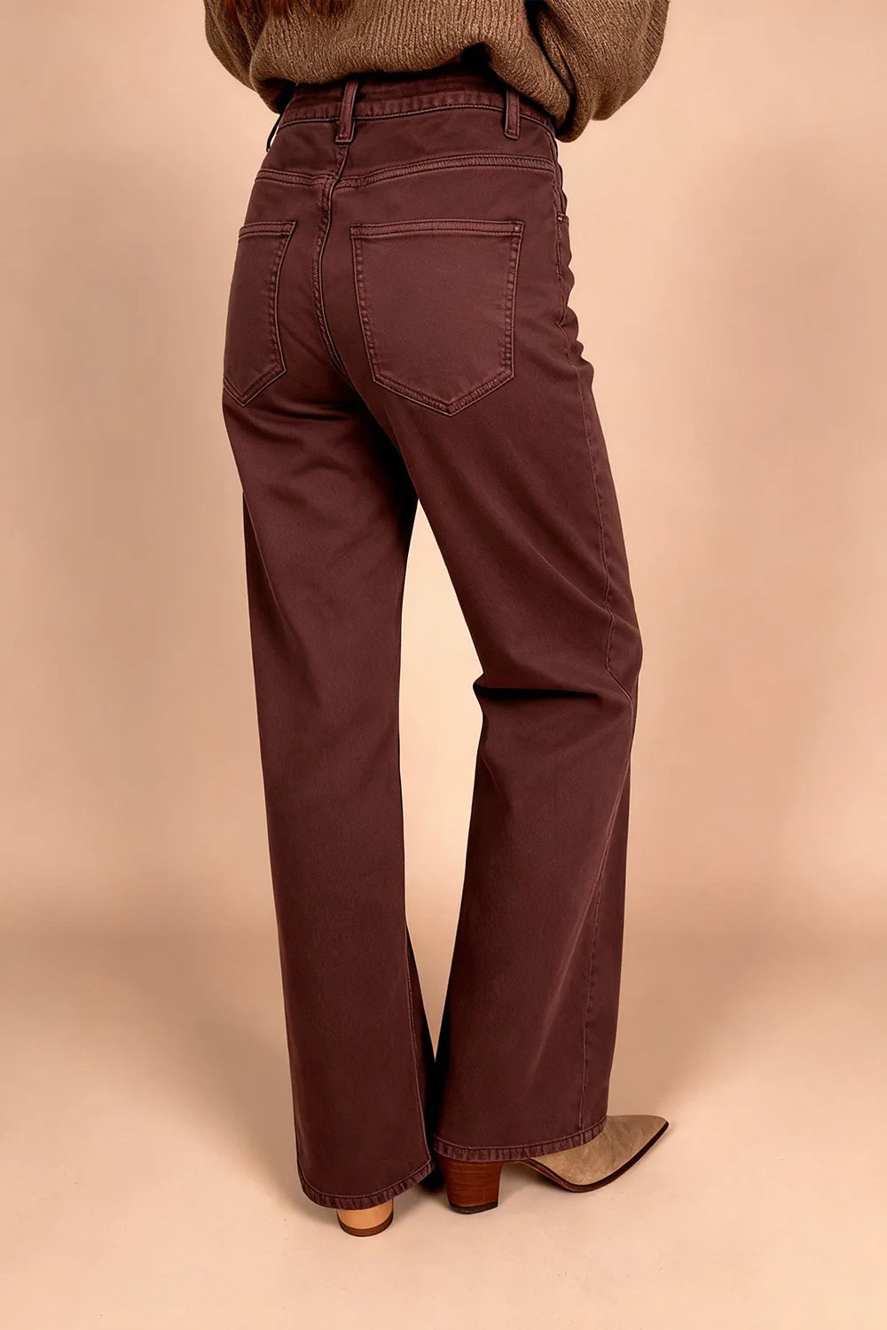 Çift Düğme Detaylı Jean