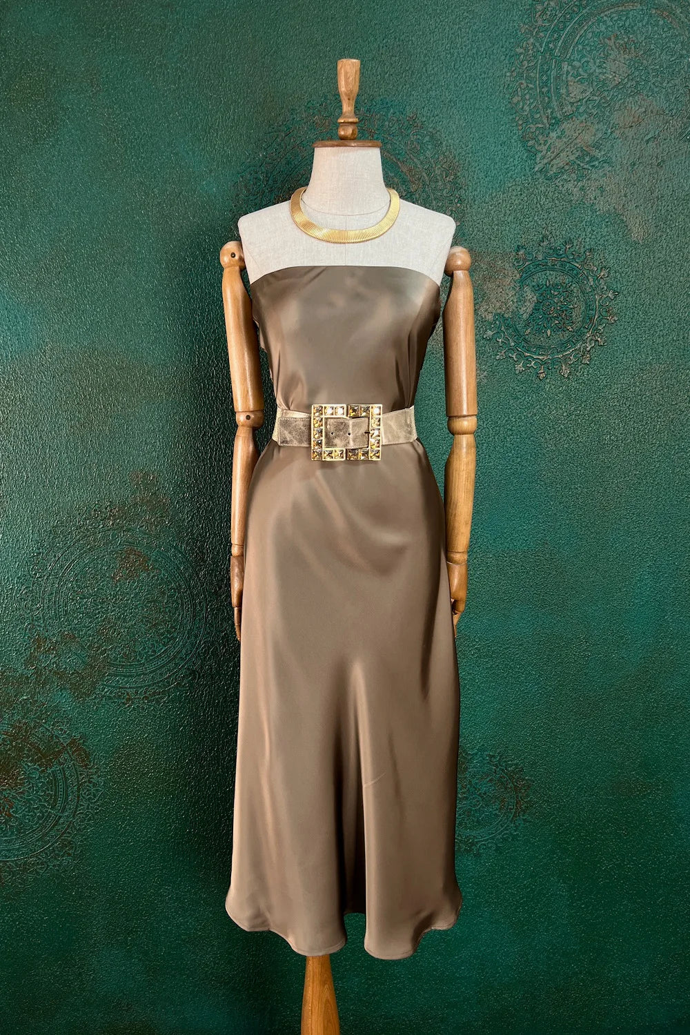 Kayık Yakalı Saten Etek Takım