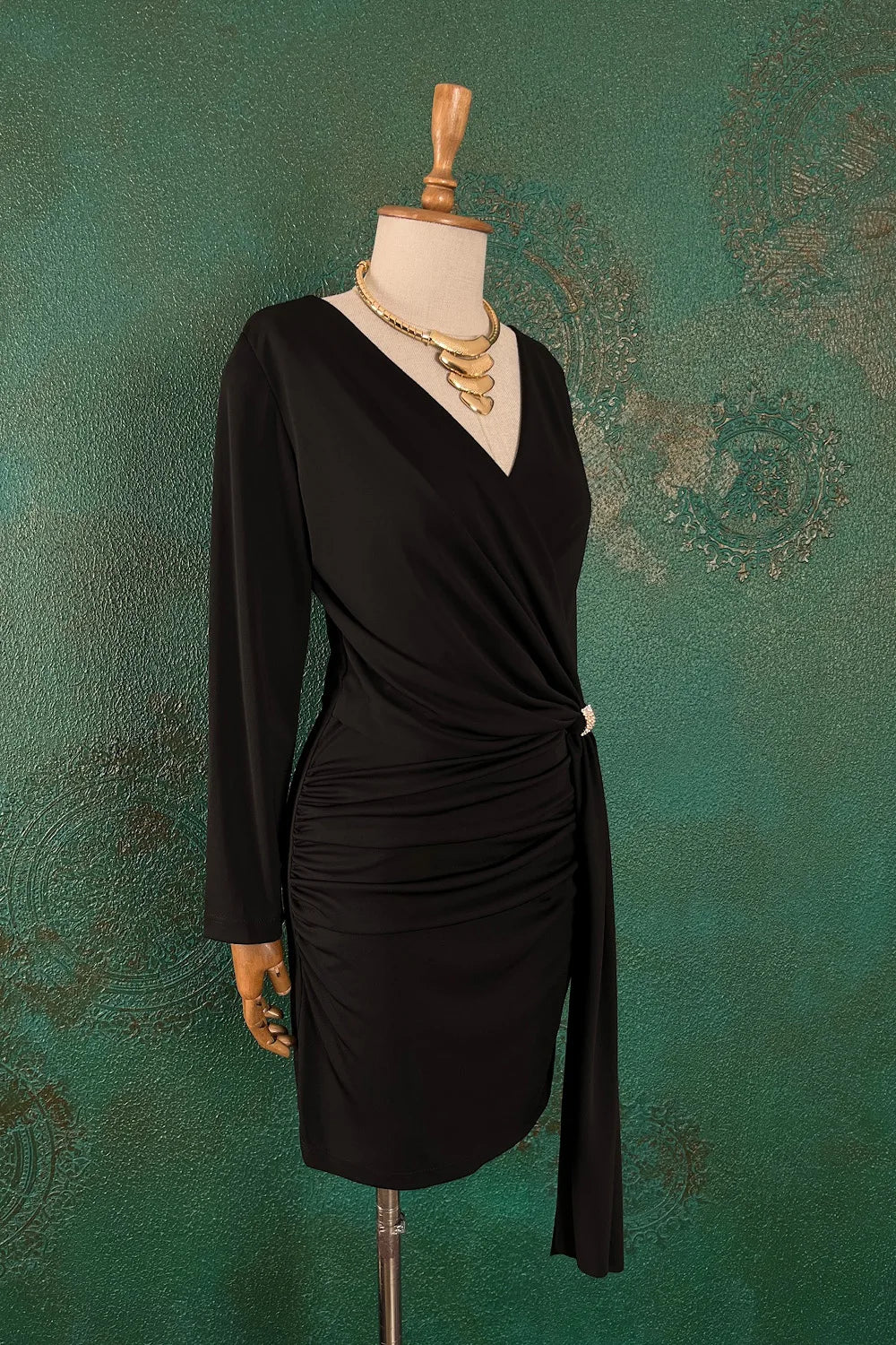 Aksesuar Detaylı Mini Elbise