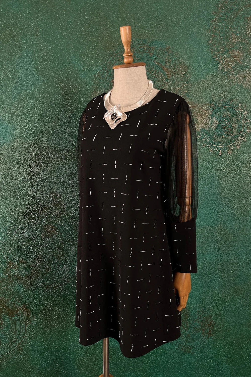 Taş İşlemeli Mini Elbise