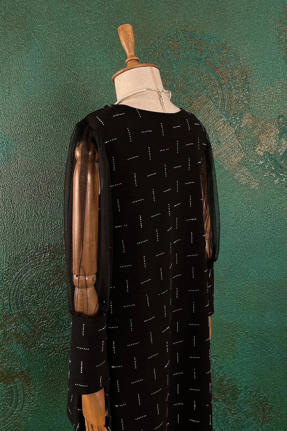 Taş İşlemeli Mini Elbise