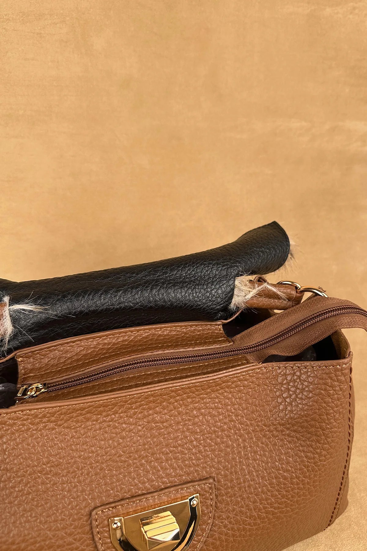 Kürk Detaylı Çanta