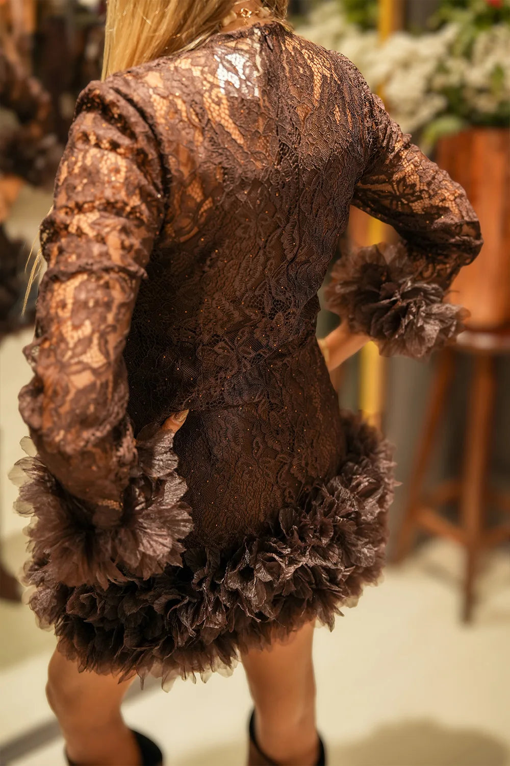 Çiçek Detaylı Mini Dantel Elbise