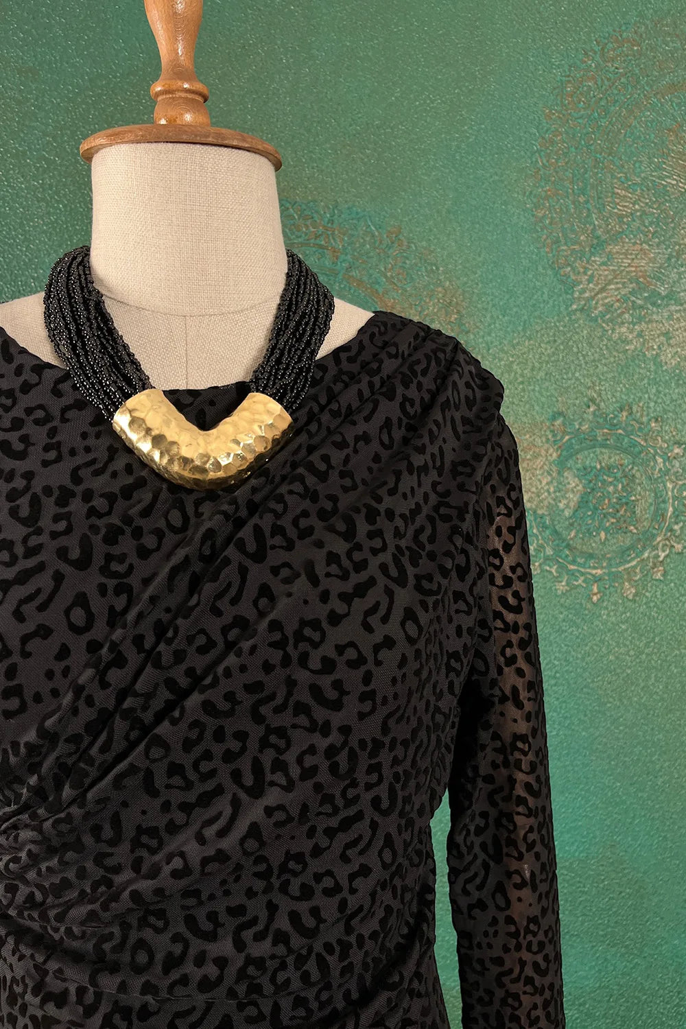 Kadife Leopar Desenli Midi Elbise