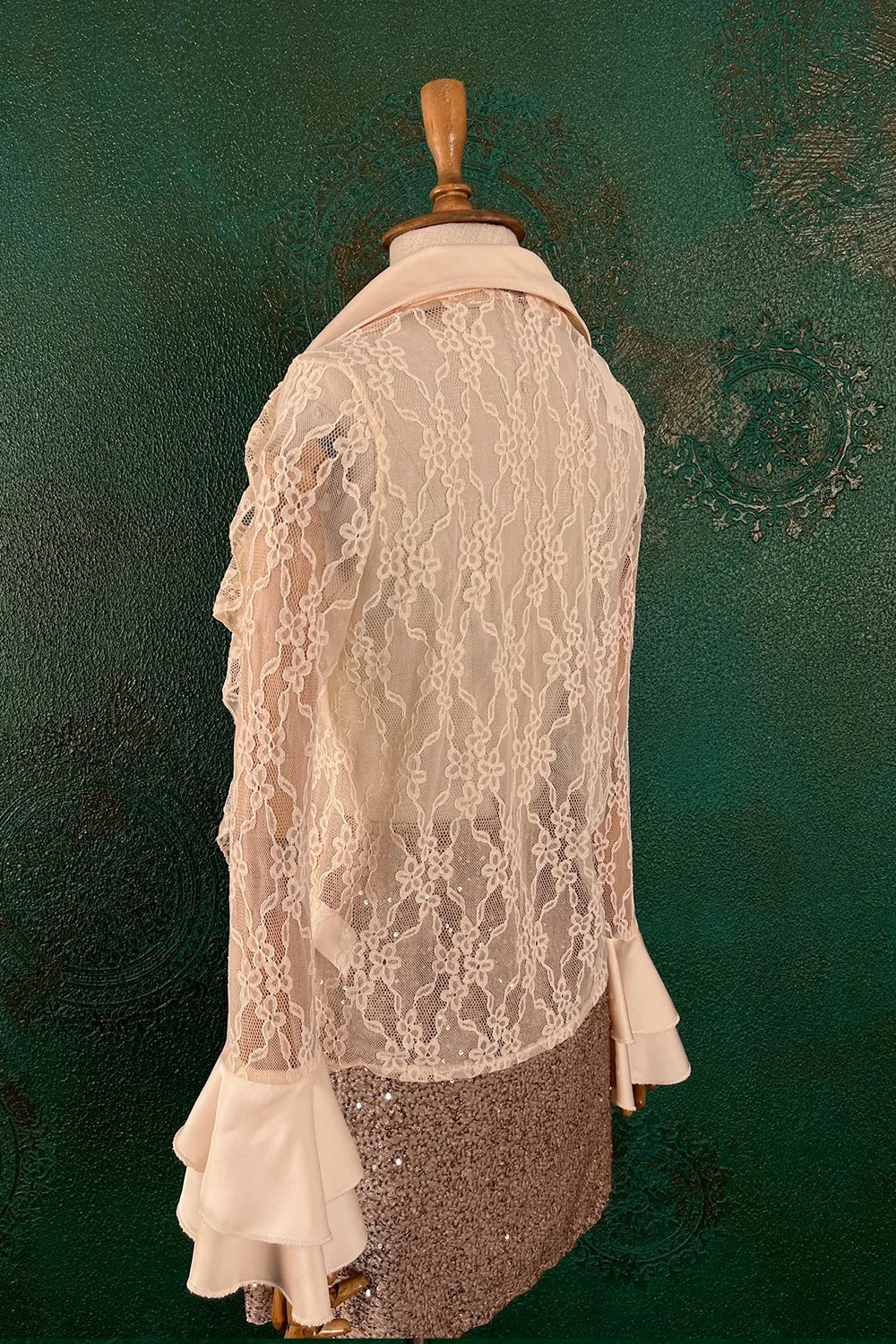 Saten Detaylı Dantel Gömlek