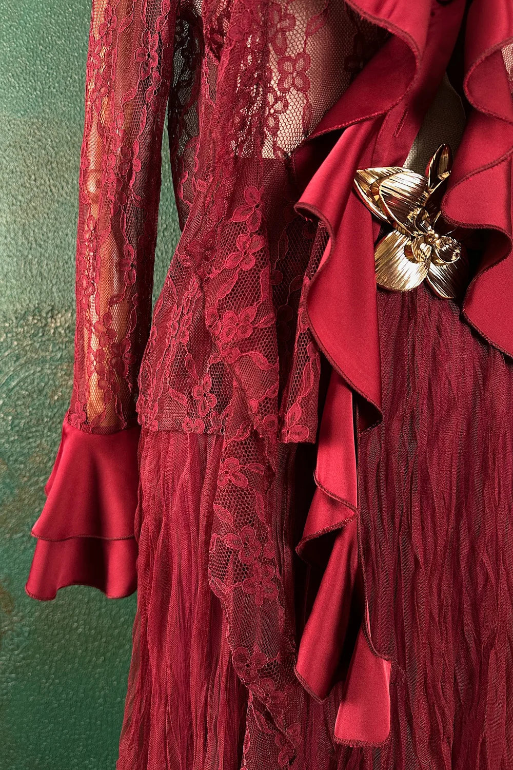 Saten Detaylı Dantel Gömlek