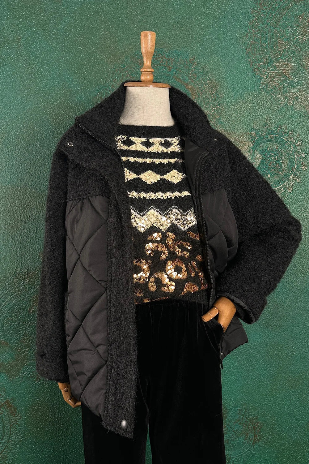 Buklet Detaylı Kapitone Mont