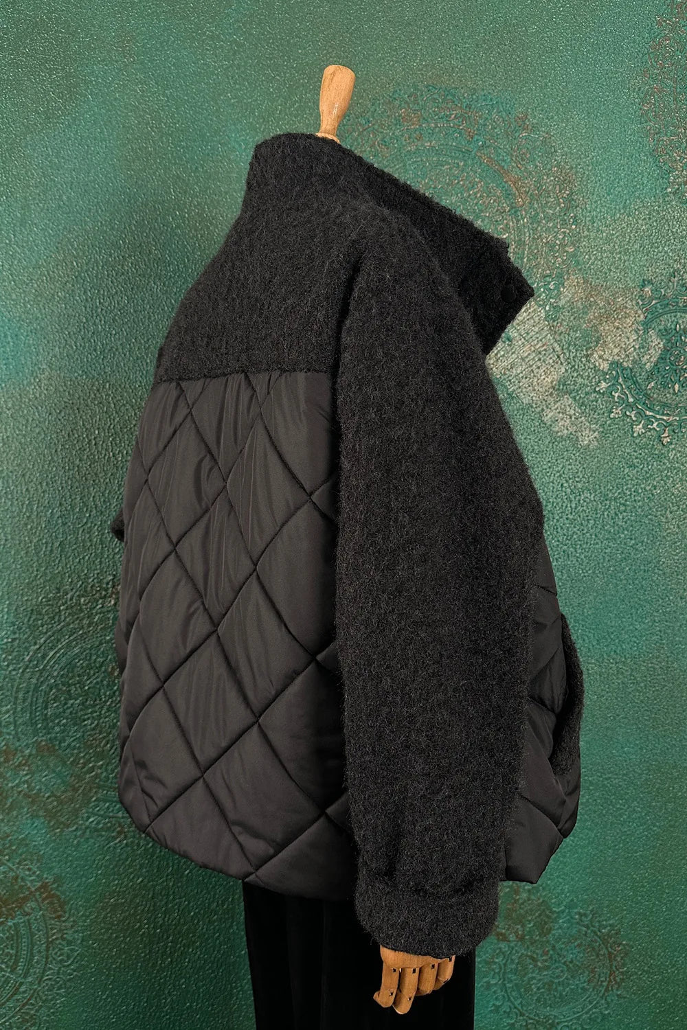 Buklet Detaylı Kapitone Mont