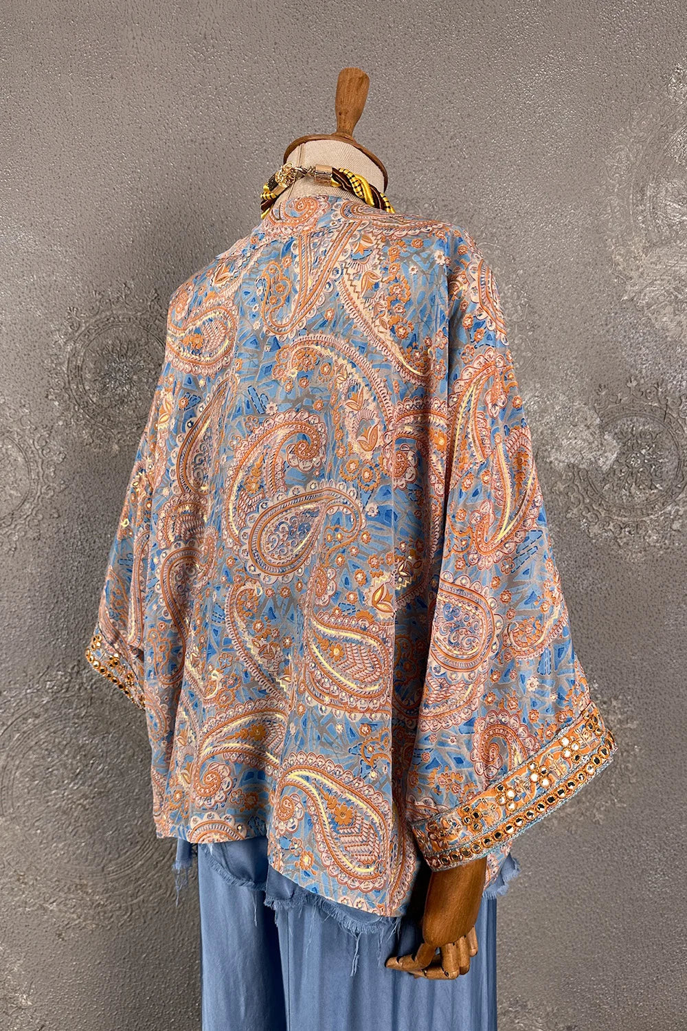 Desenli İpek Kimono