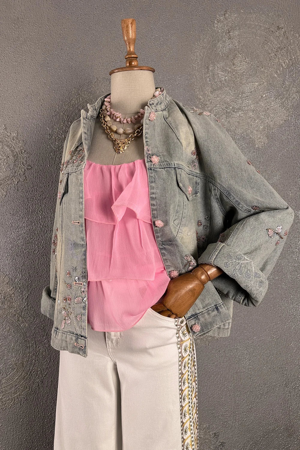 İşlemeli Denim Ceket