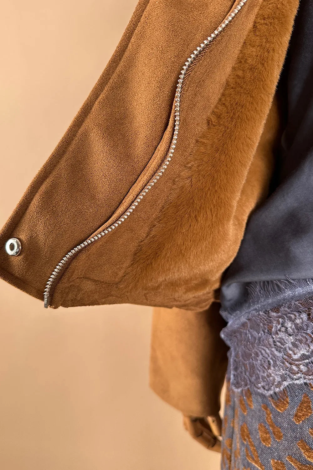 Kürk Yakalı Nubuk Ceket