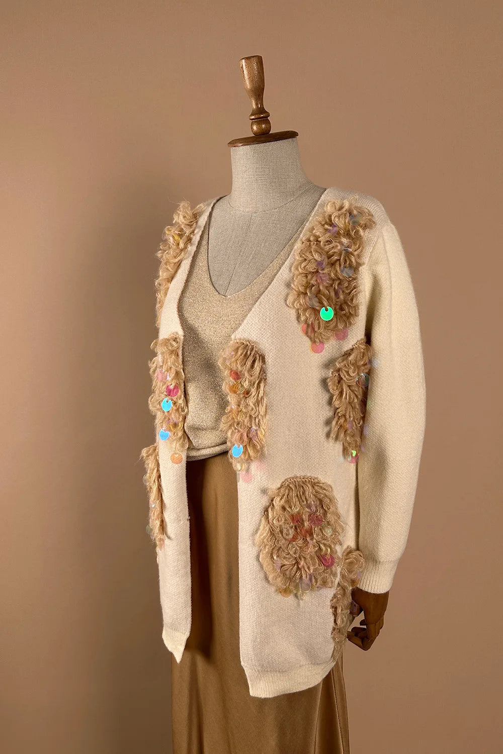 Payet İşlemeli Hırka