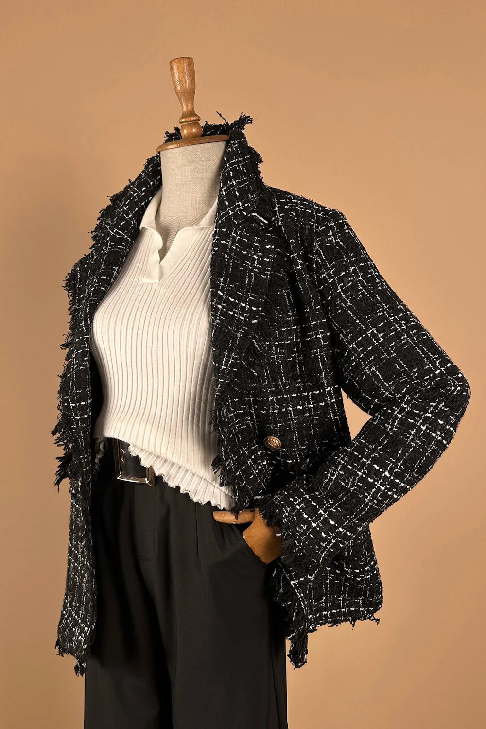 Püskül Detaylı Tüvit Ceket