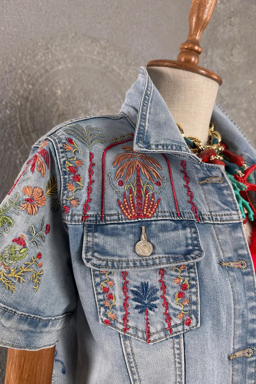 İşlemeli Denim Takım