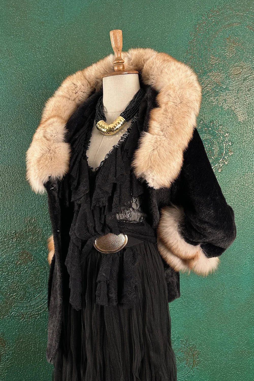 Kapüşonlu Kısa Alcantara Kürk